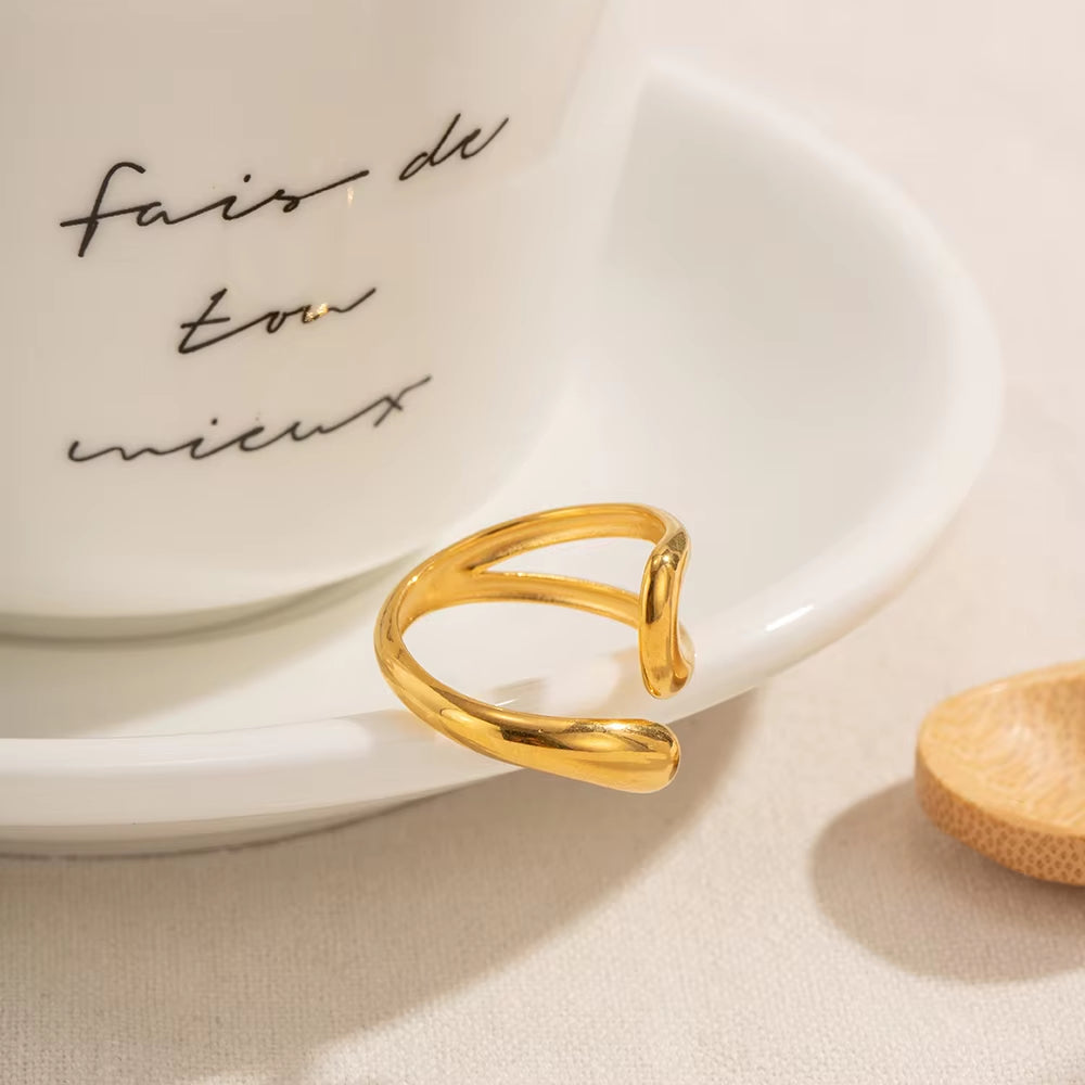 Uworld Stainless Steel Geometric Hollow Layered Wide Ring Metal Texture Waterproof Daily Simple Stylish Golden Jewelry for Women